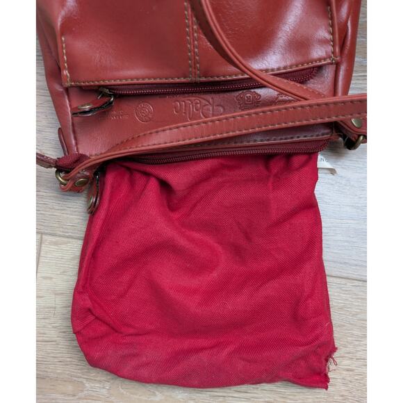 Relic Faux Leather Crossbody Bag Red Small Zip Top Adjustable Strap Minimalist - Picture 13 of 13